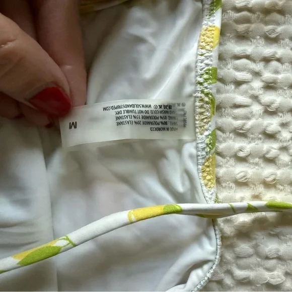 Women’s solid & striped lemon print one piece size medium - Picture 2 of 2